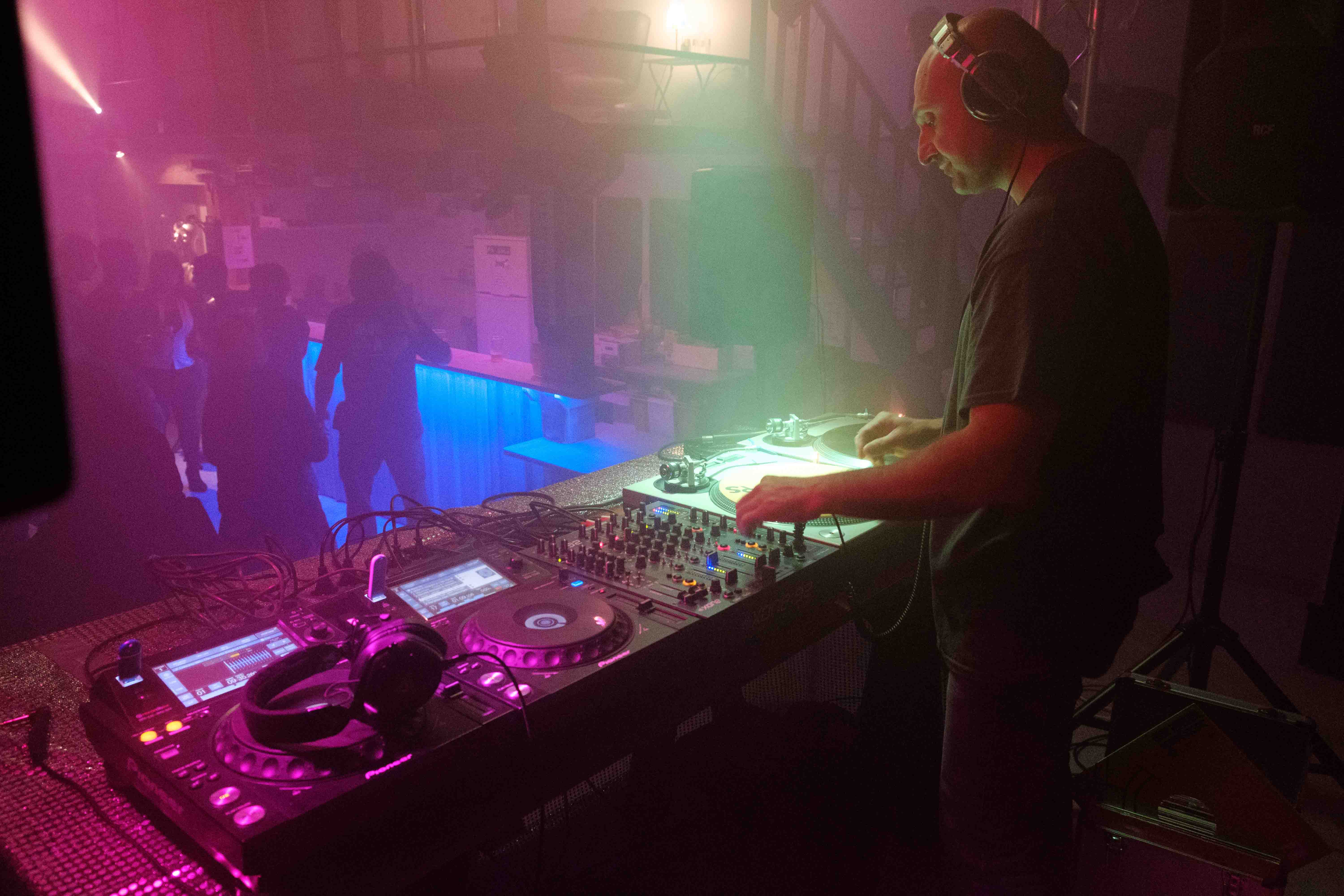 Le hangar 4
