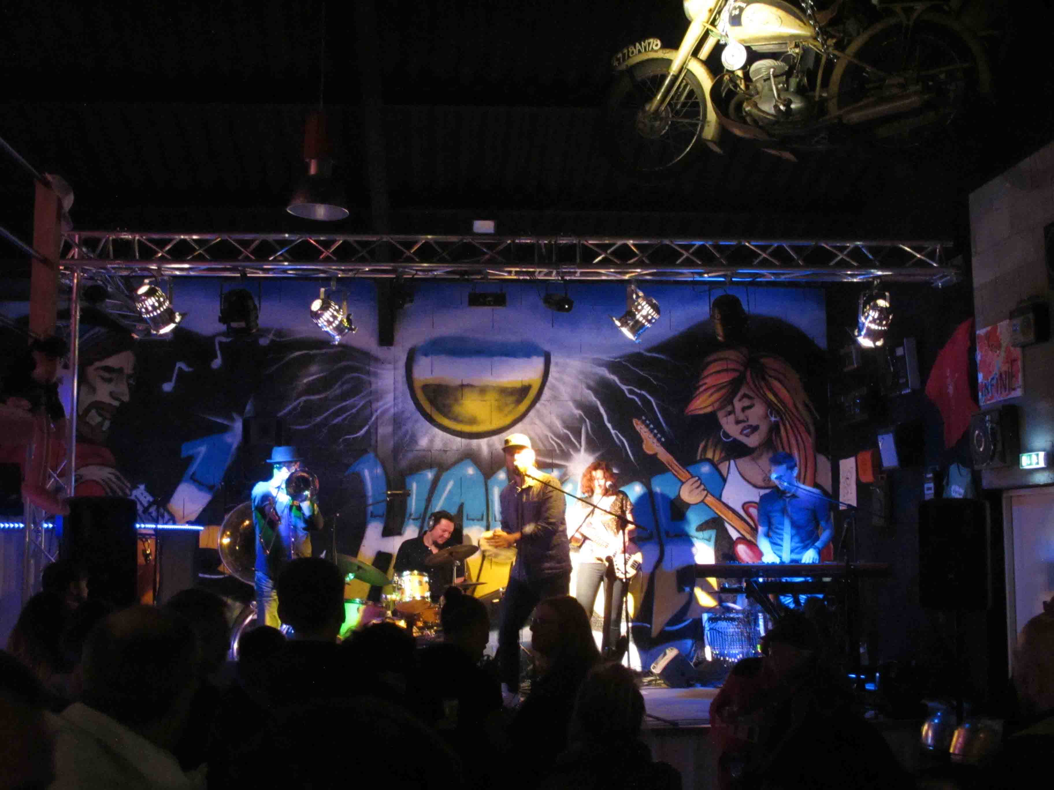 le hangar 2