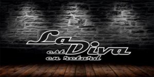 La Diva est en retard 300x151